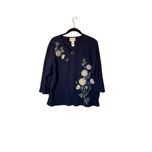 Alfred Dunner women’s navy blue embroidered Daisy print T-shirt size large